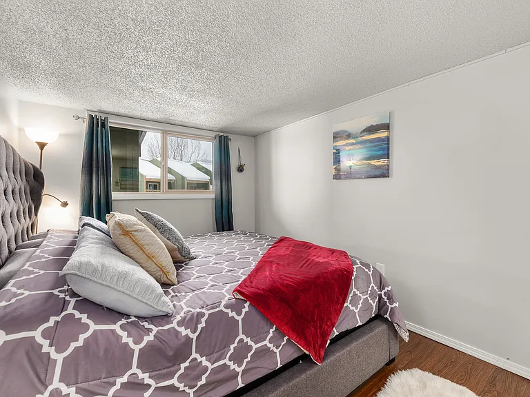 Bedroom 2 | Kingsize Bed