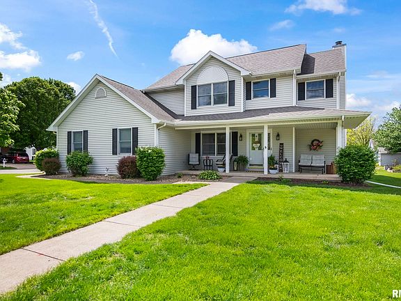 2nd image of 116 Cypress Dr