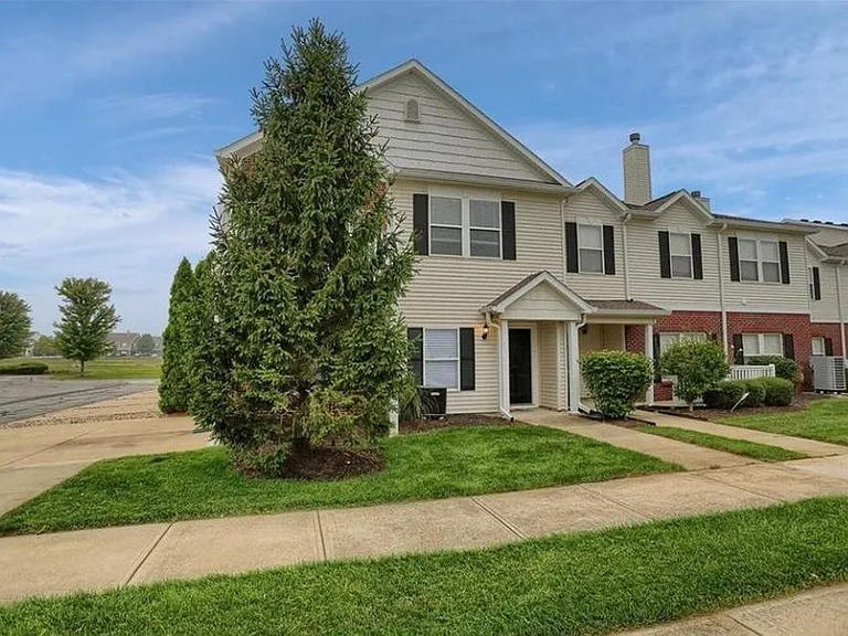 12155 Pebble St #700 — Photo 2