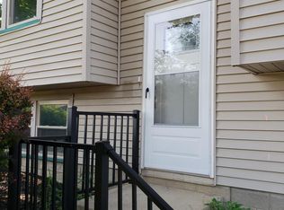 95 Summerberry Ln, Niles, OH