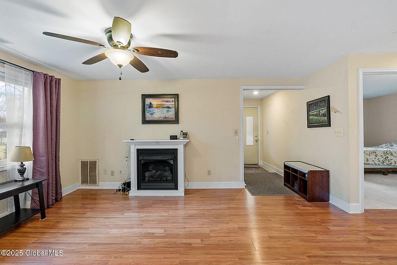 5th image of 7 Glenbrook Drive
