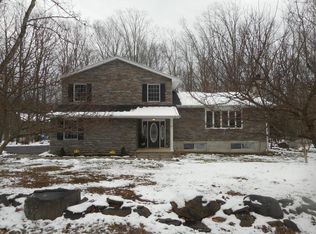 140 Sundew Dr, East Stroudsburg, PA