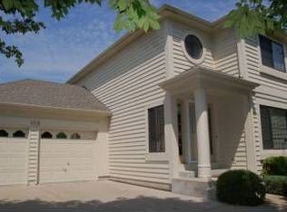 108 Seneca Trl, Bloomingdale, IL 60108