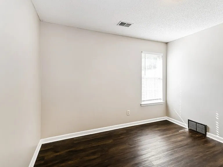 277 Gaslight Cv — Photo 14