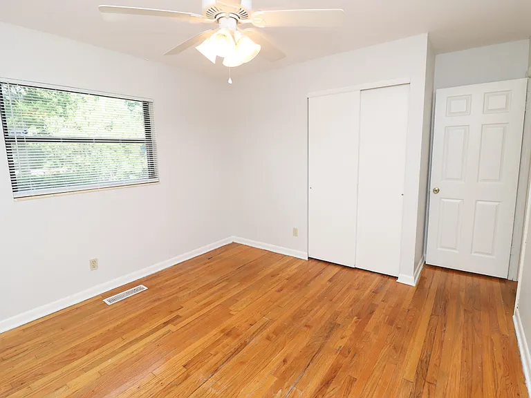 811 S Lipona Rd — Photo 21