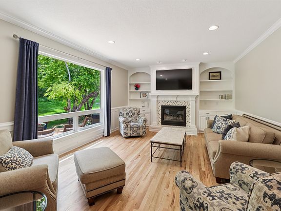2nd image of 7016 Harbour Dr
