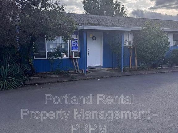 3rd image of 883 SE 11th Ave #1