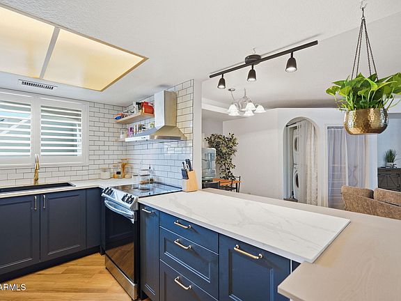 3rd image of 1800 W ELLIOT Road #115