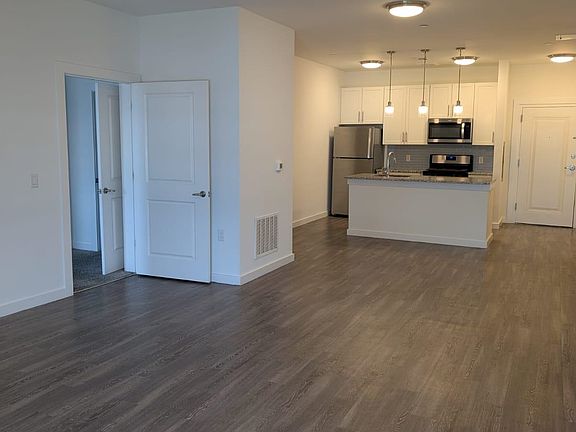 2nd image of 687 Ocean Ave Unit 505