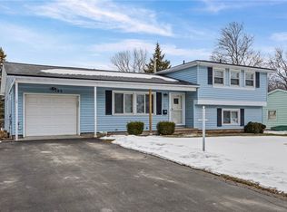 192 Summit Hill Dr, Rochester, NY 14612