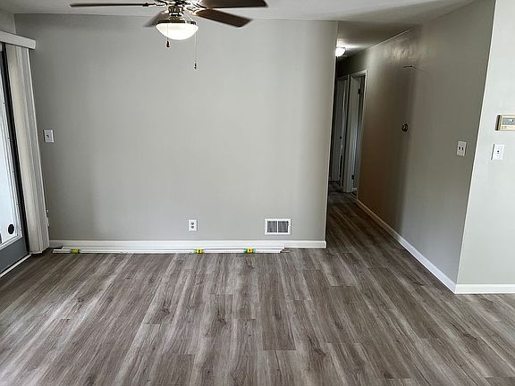 4th image of 983 Walter Ave