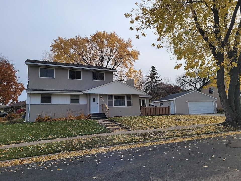 1st image of 10 Logan Ave E