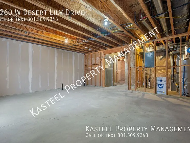 3260 W Desert Lily Dr — Photo 25