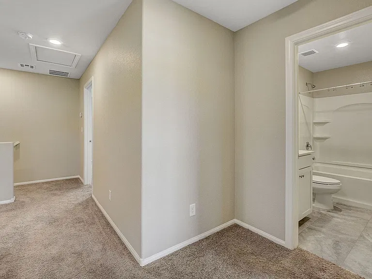 2806 Alenga St — Photo 20