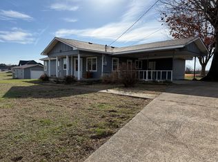 323 E South St, Cave City, AR 72521