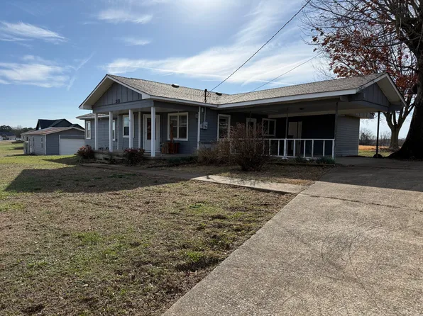 323 E South St, Cave City, AR 72521