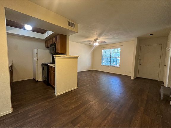 5th image of 900 W Mulberry St APT 8