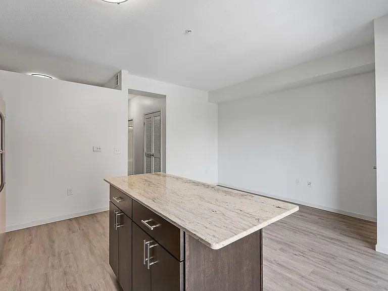 The Flats at West End — Photo 48
