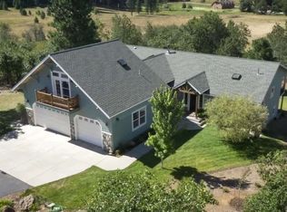 10019 Running Springs Ln, Weed, CA 96094