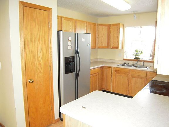 4th image of 20 Cherry Ct APT 3