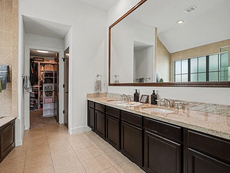 906 Patterson St — Photo 28