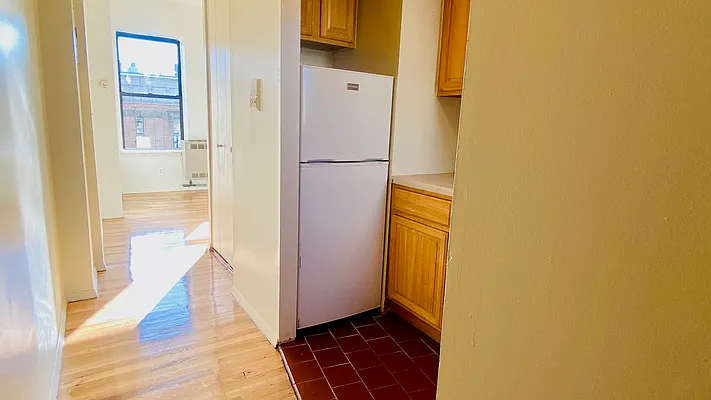 Rented by Compass | media 7