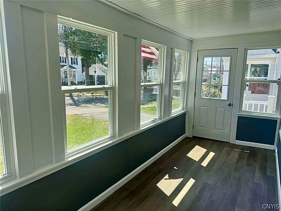 4th image of 101 Steuben Ave