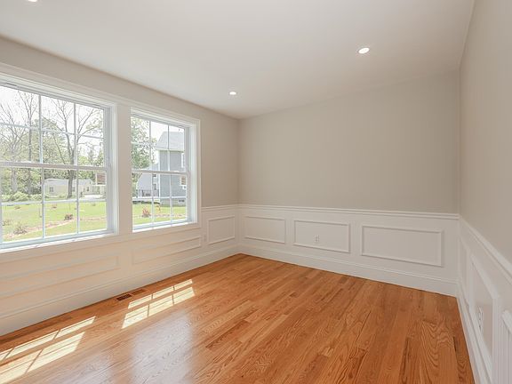 3rd image of 1 Allen Lane