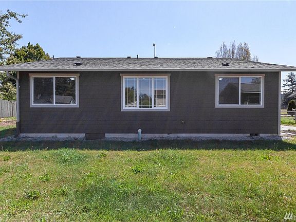 4th image of 5212 E Portland Ave