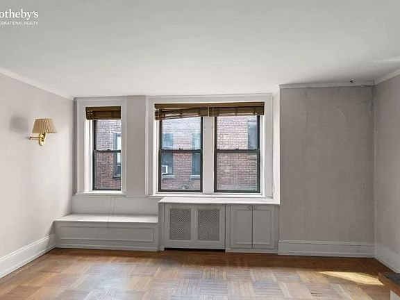 3rd image of 205 W 57th St APT 11BC