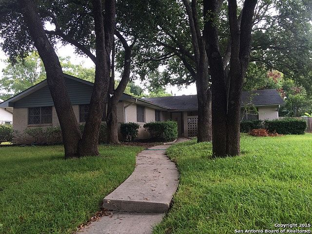 1st image of 132 Bluet Ln