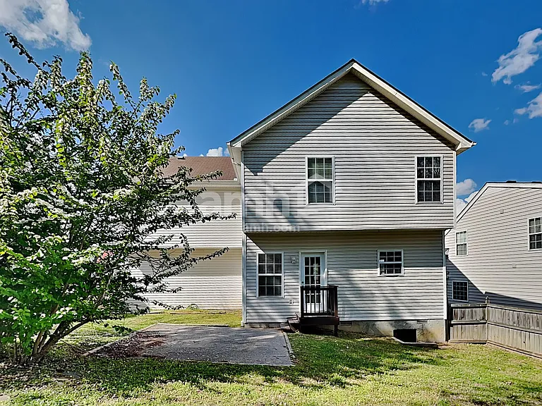 141 Claybrook Ln — Photo 21