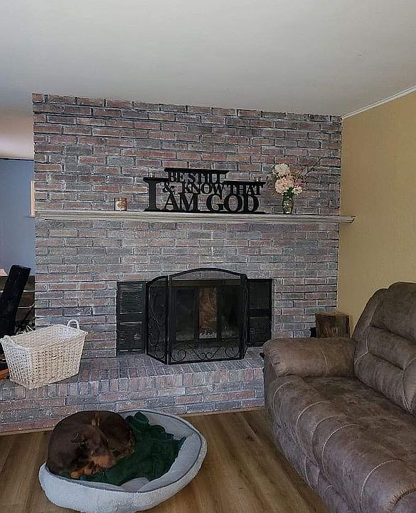 2nd image of 2304 S Wisteria Ln