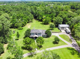 2209 Gill Rd, Dickinson, TX 77539