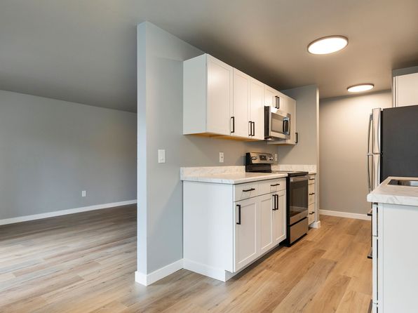 2121 E Jefferson St APT 204