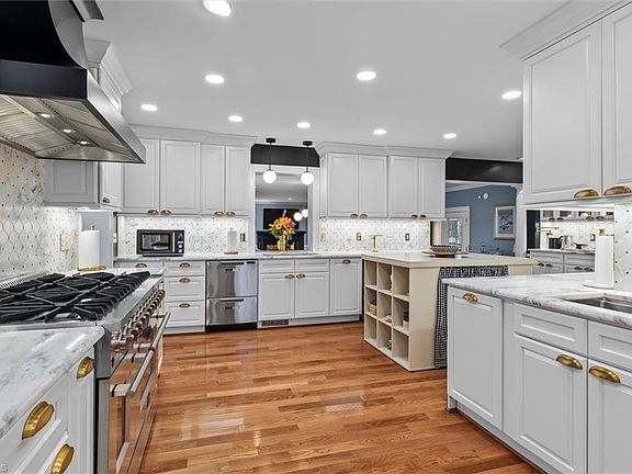 5th image of 533 Crossingham Rd