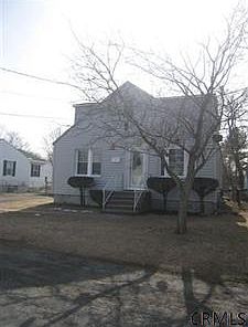 2nd image of 6 Warmington St