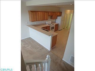 5th image of 708 Leila Ln E