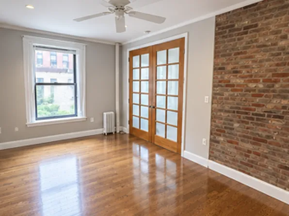 340 East 18th Street image 1 of 7