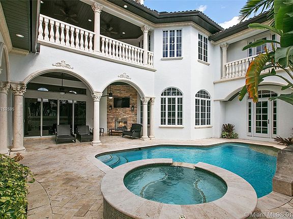 4th image of 170 Ocean Blvd