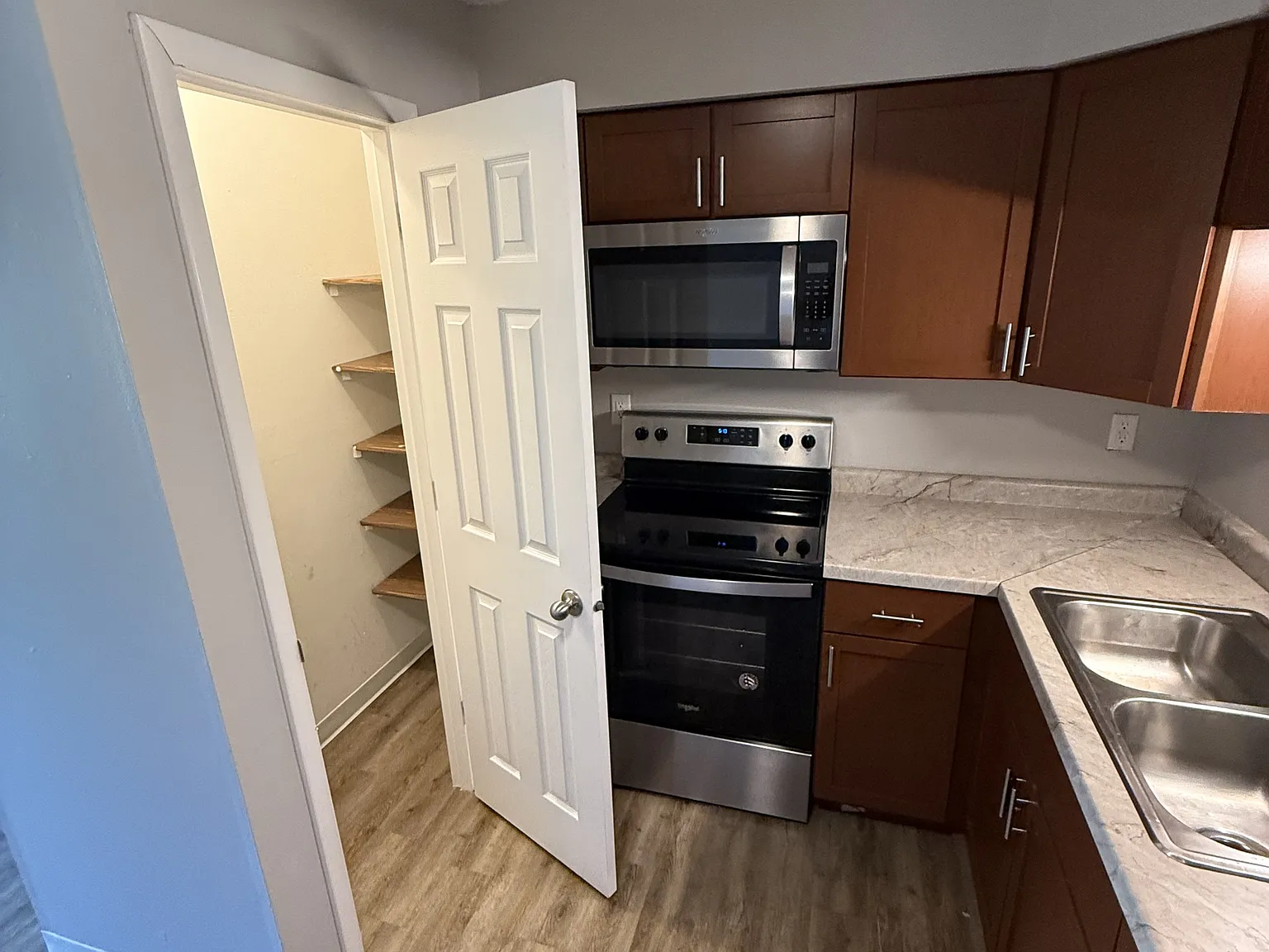 725 South 11th Street - 4 — Photo 3