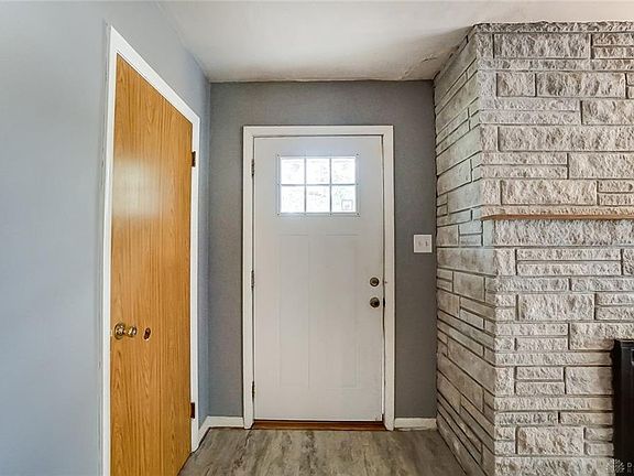 4th image of 7484 Greenbank Ct