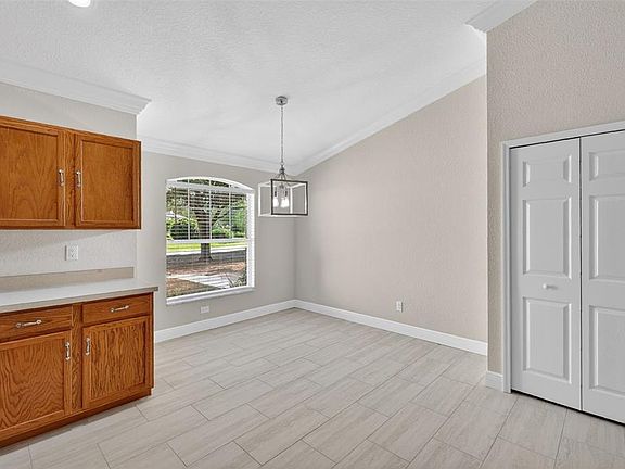 5th image of 2294 KNOLLWOOD DRIVE