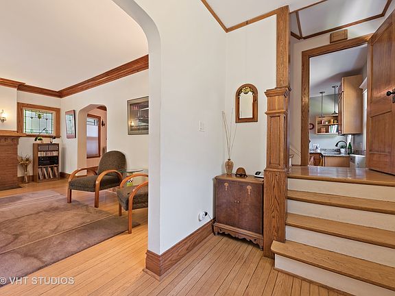 4th image of 1439 W Birchwood Ave