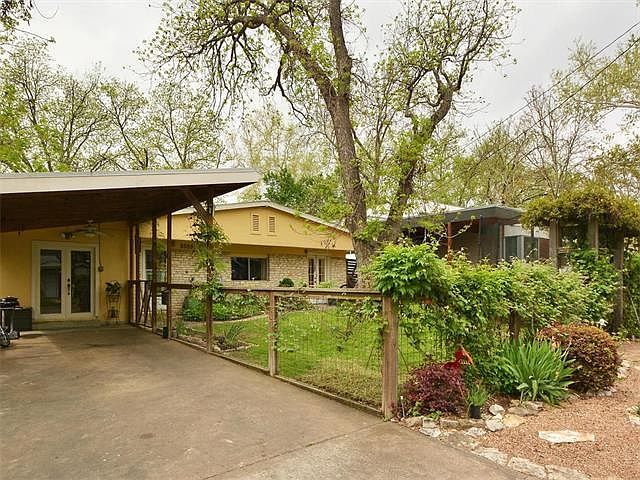 2nd image of 2009 Peach Tree St