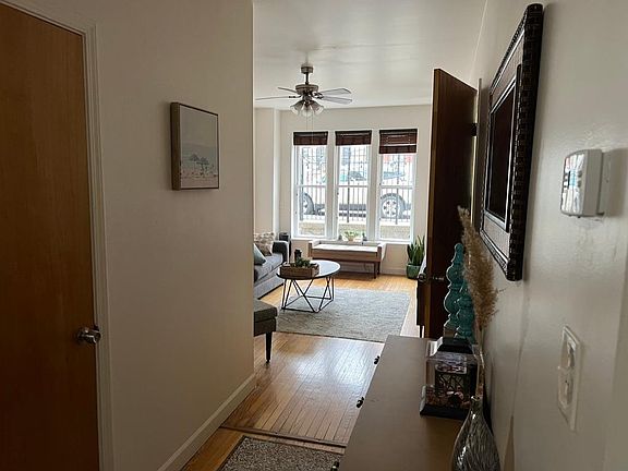 3rd image of 1618 W Le Moyne St APT 1