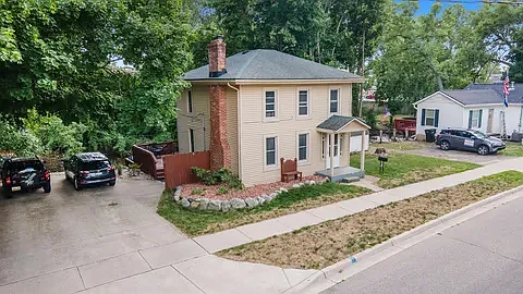 232 E Mill St