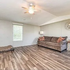 8 Redbarn Court — Photo 2