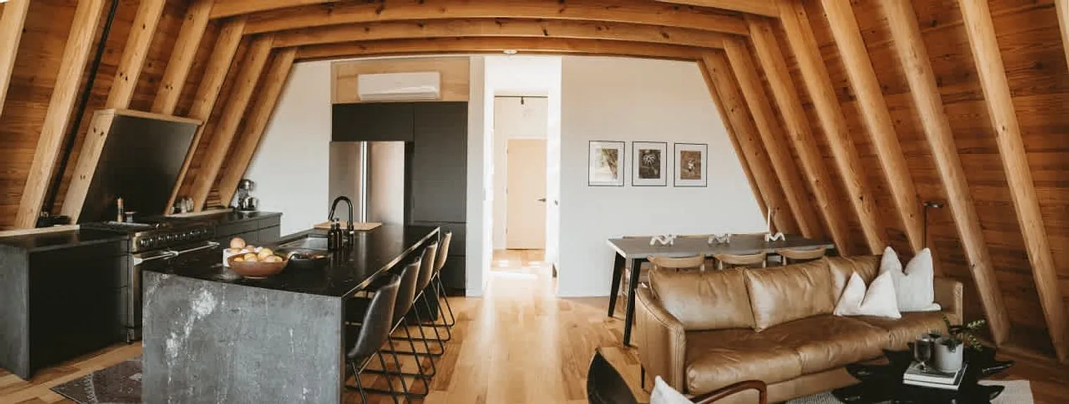 2 bed, 2.0 bath, 2163 sqft, $4,800 — Photo 3