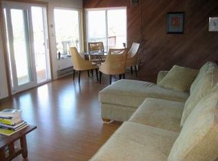 8233 Sandy Hook Dr, Clinton, WA 98236